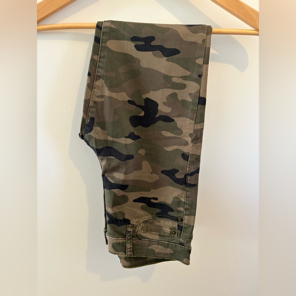 GAP Camo Jeans
